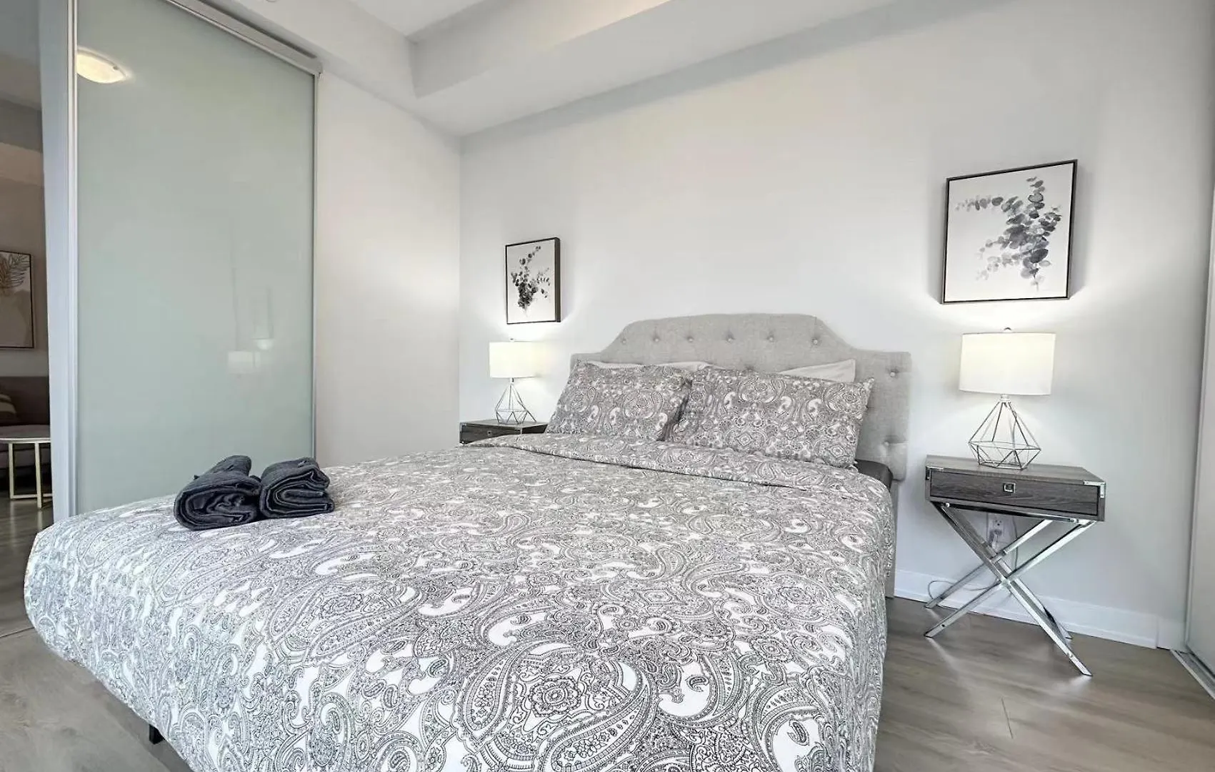 Lovely One Bedroom / Entertainment District P4 多伦多