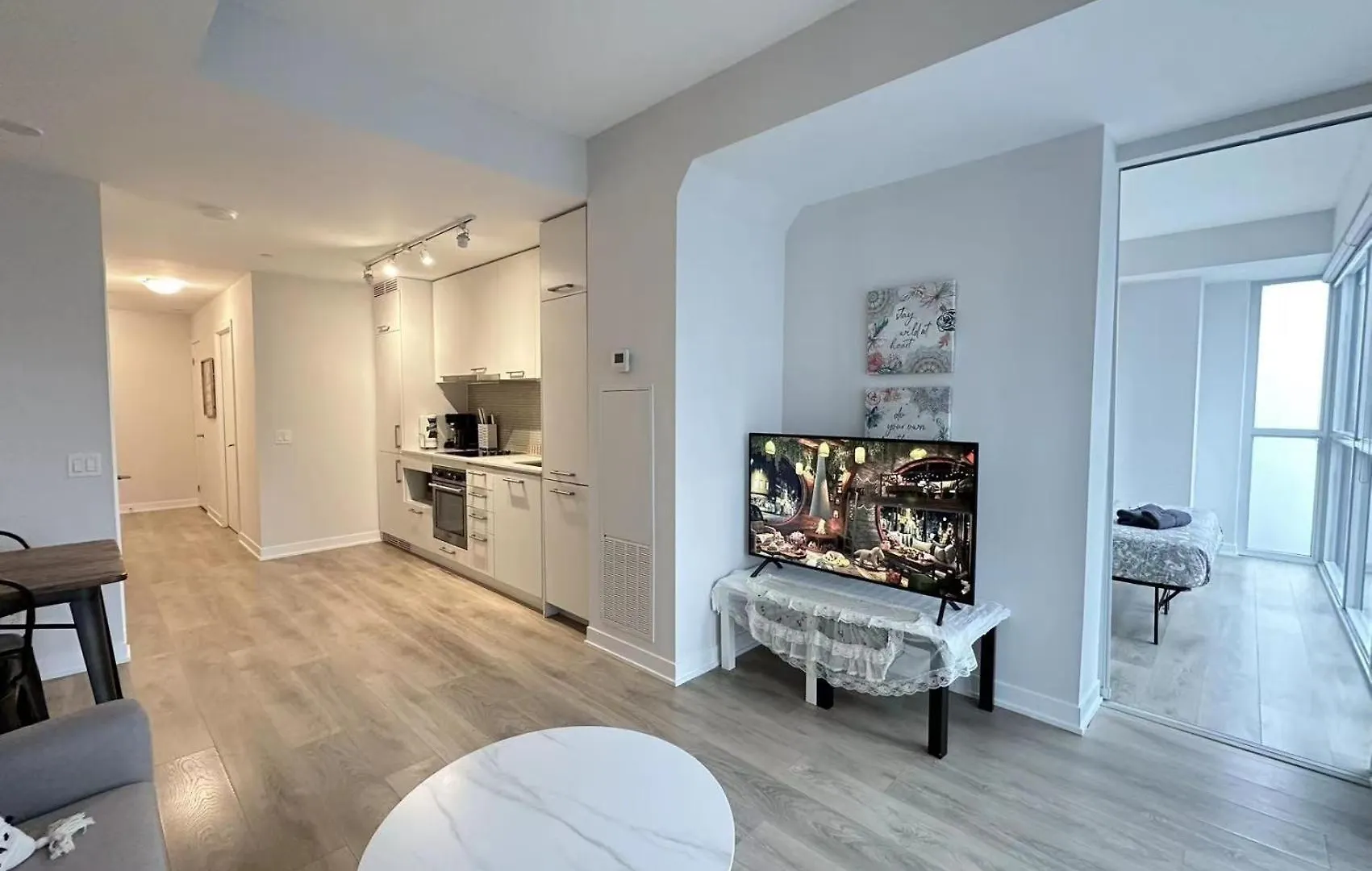Lovely One Bedroom / Entertainment District P4 Toronto Canada